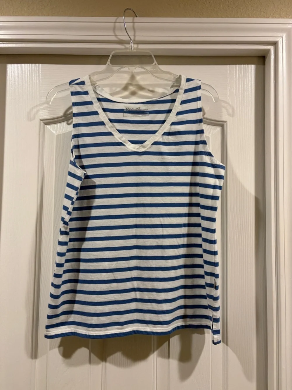 Eddie Bauer White and Blue Striped V-Neck Tank size L - Picture 1 of 6
